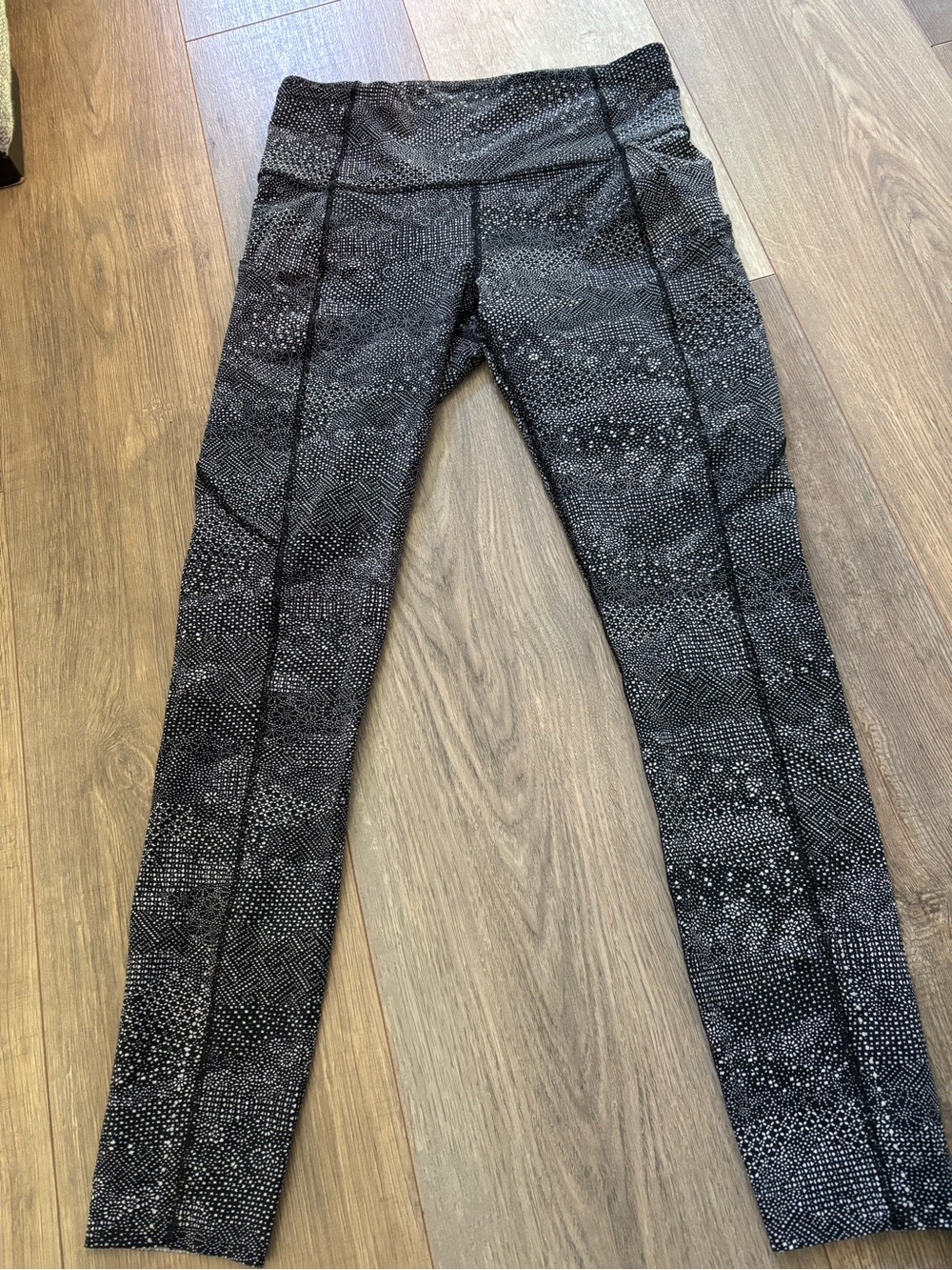 lululemon athletica Black Gray Patterned Leggings